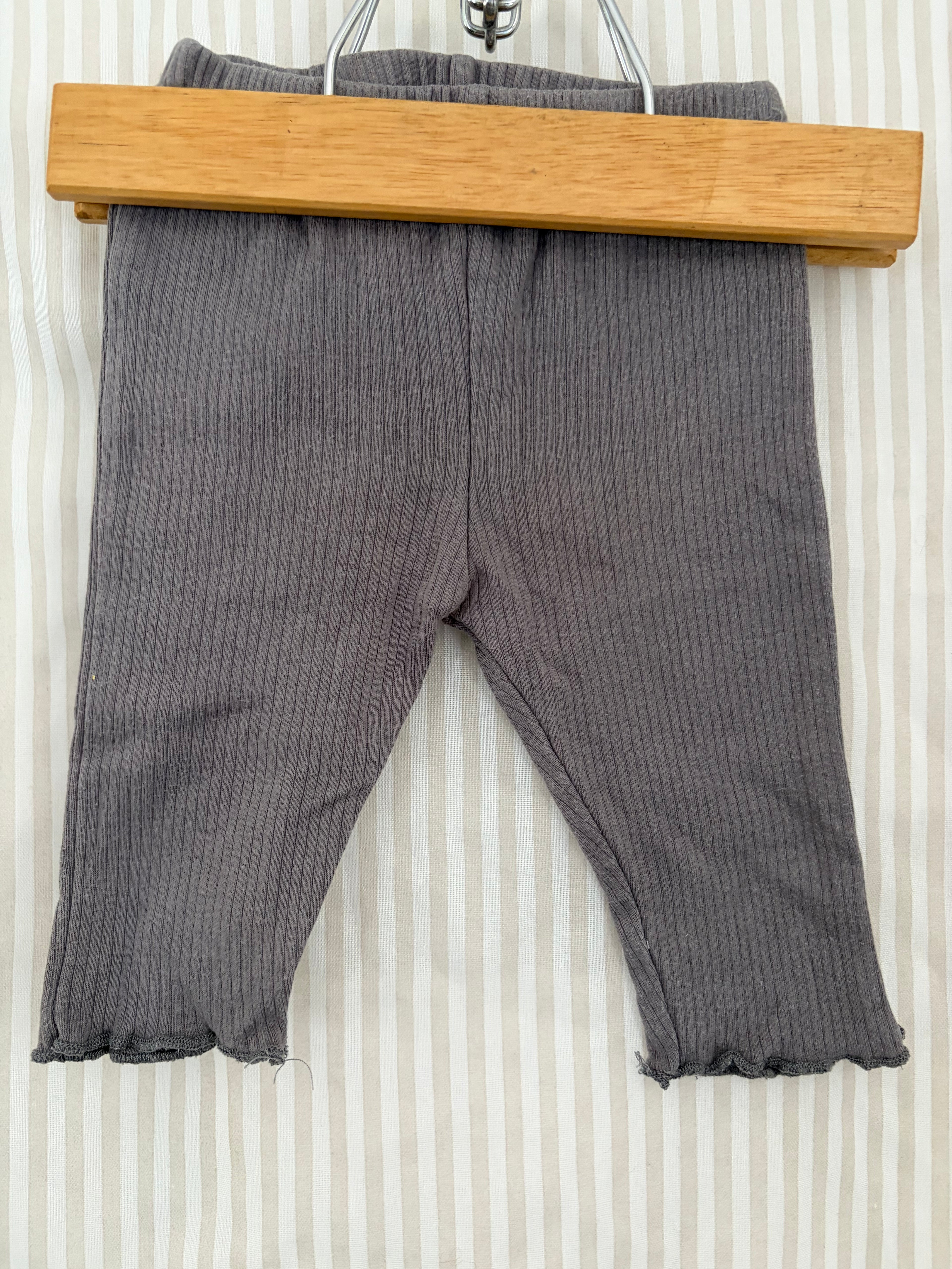 pantalon calvin klein (0-3m)