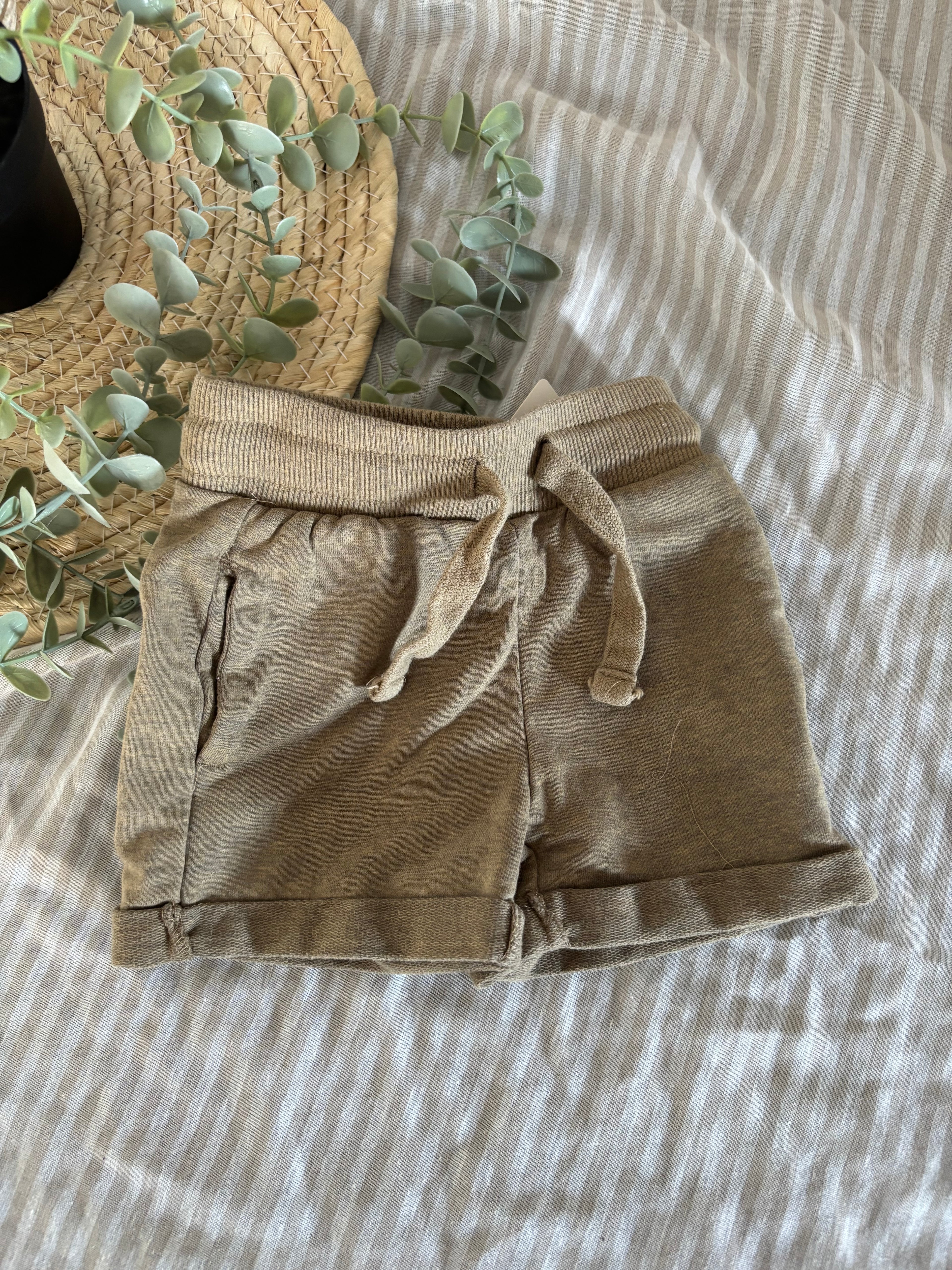 Short (6m)
