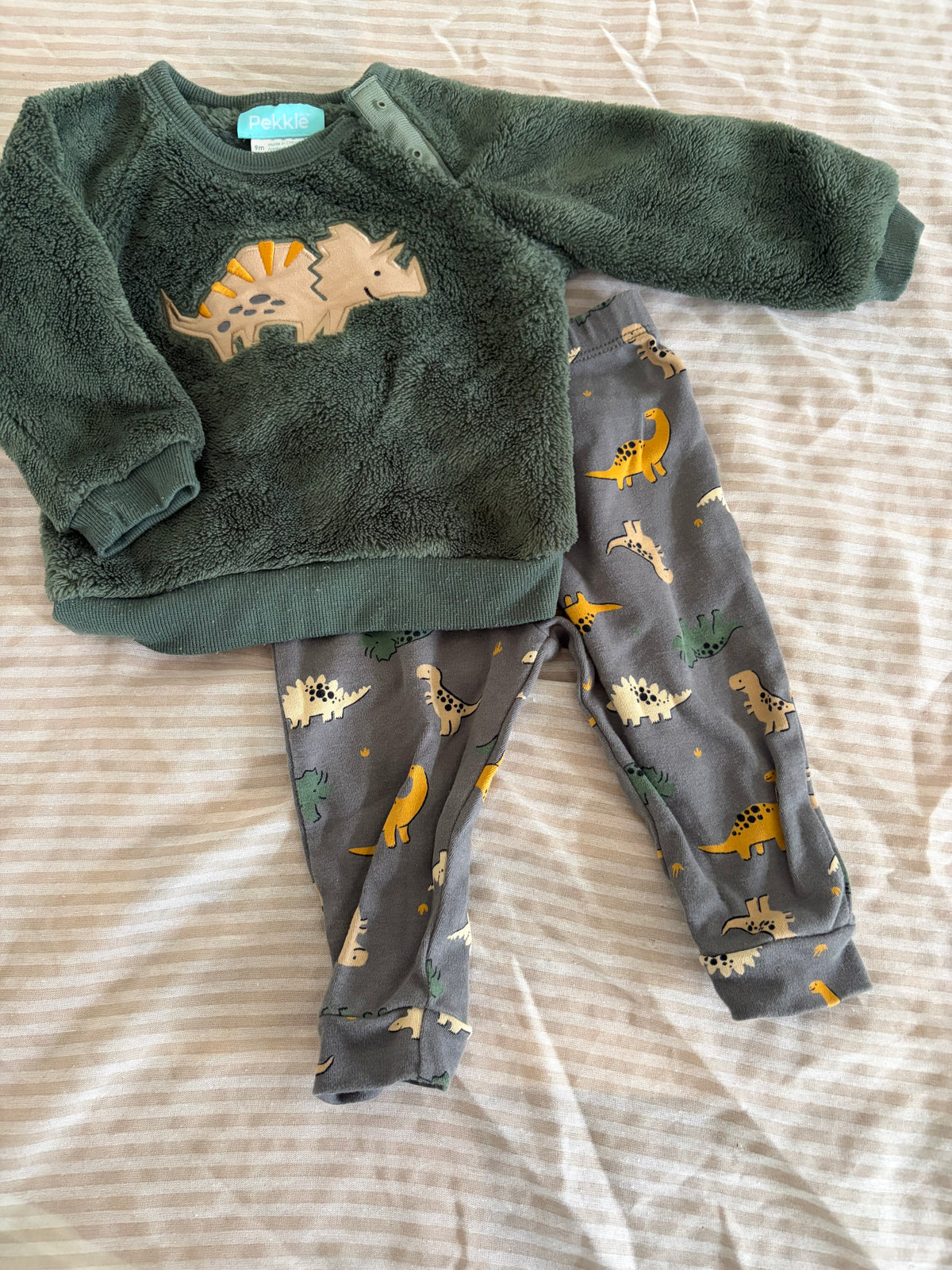 ensemble pekkle (9m)