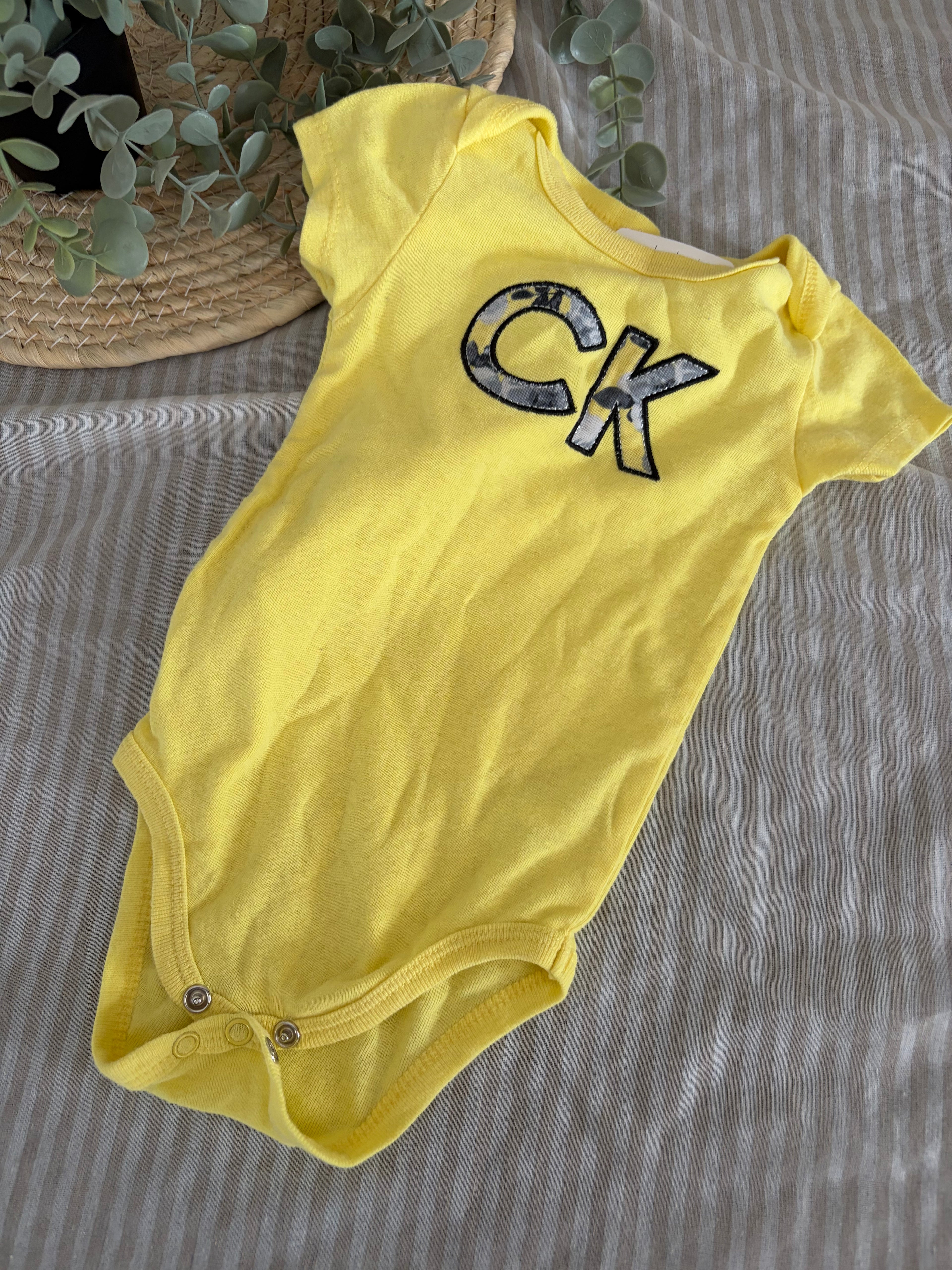cache-couche CK (6-9m)
