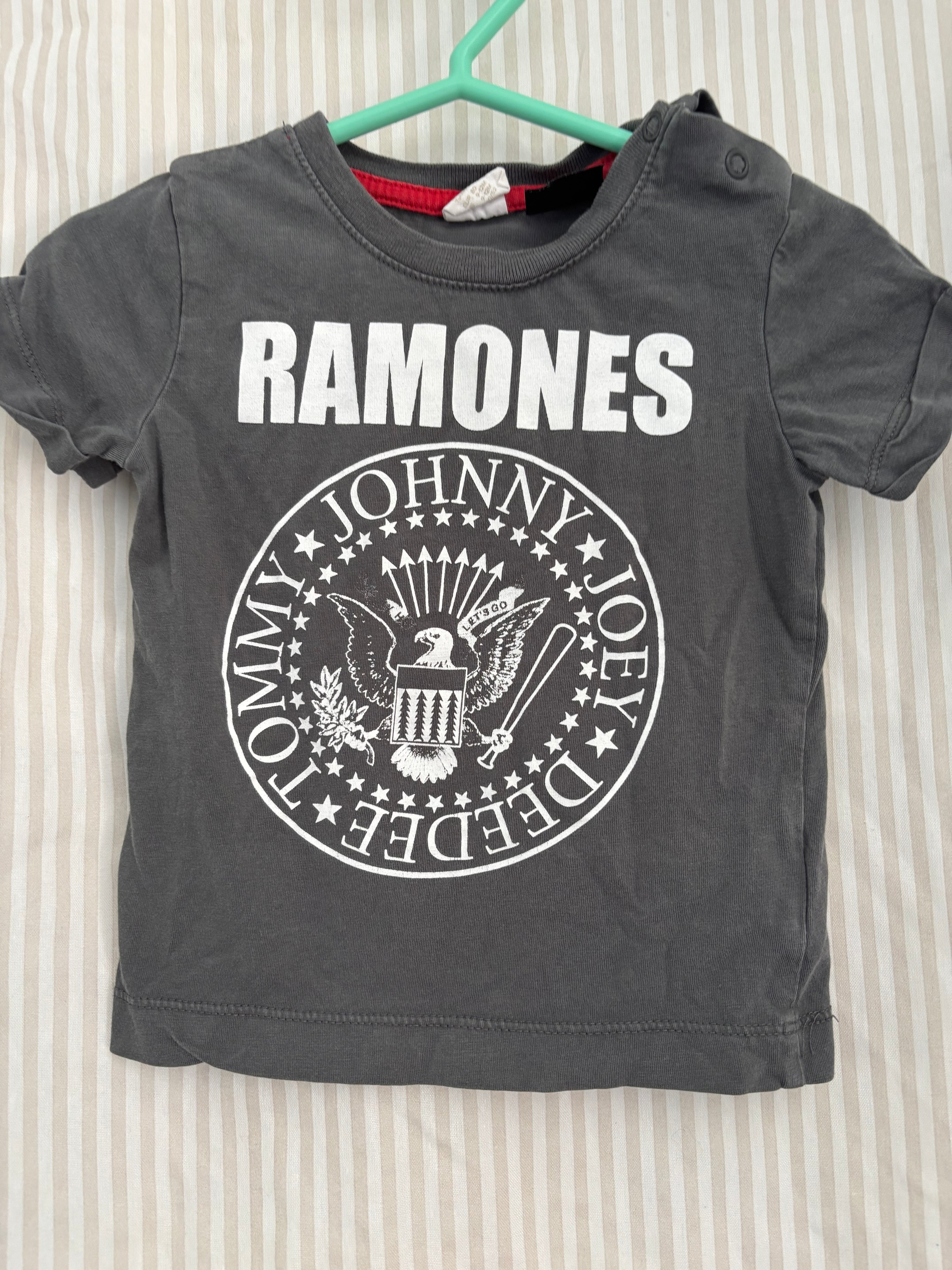 T-shirt (9-12m)