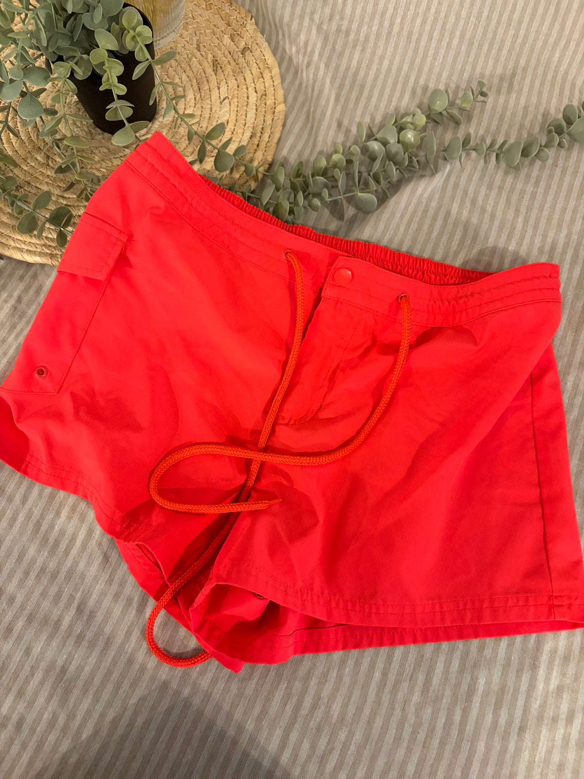short (m)