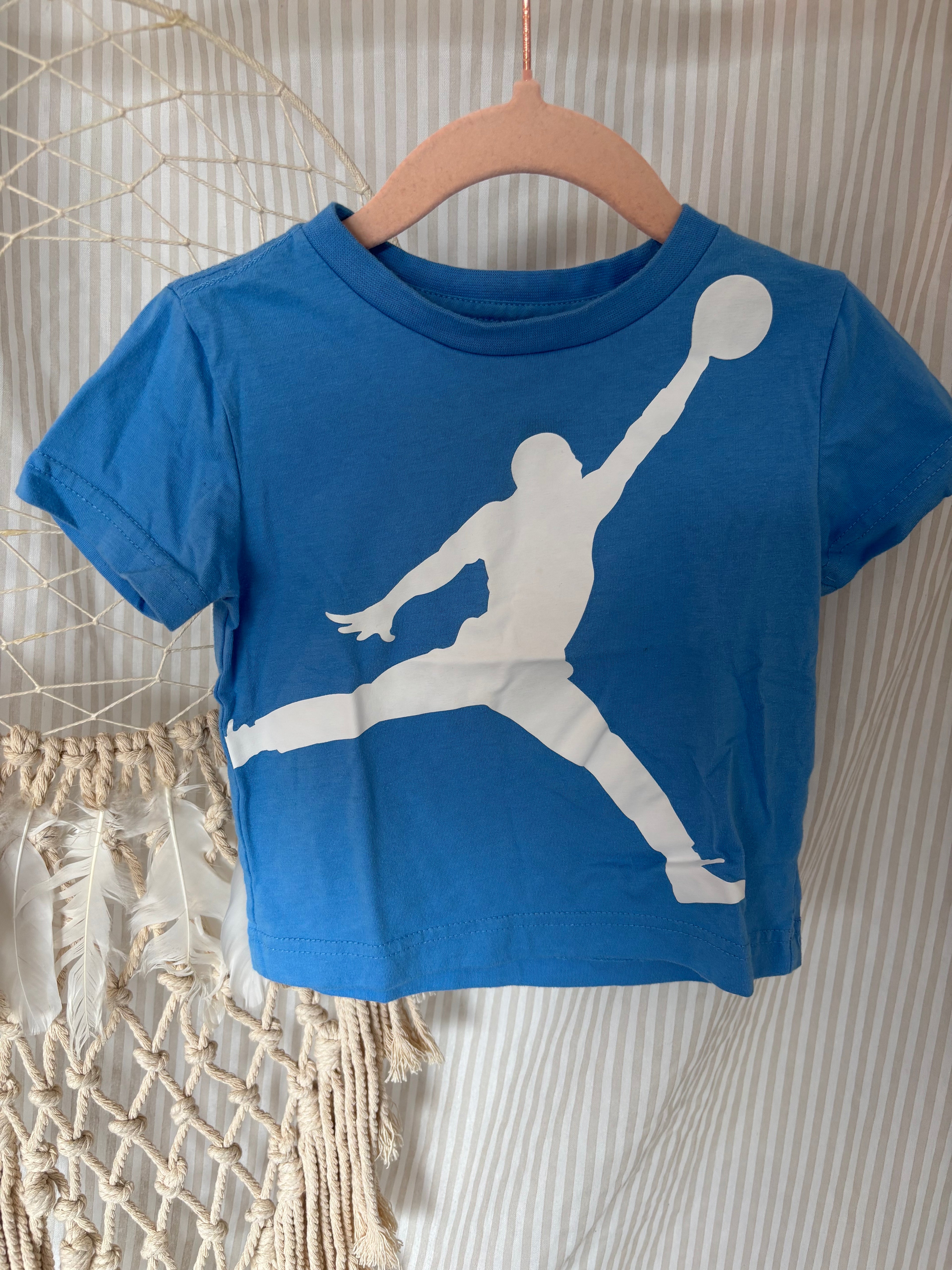 t-shirt jordan (2ans)