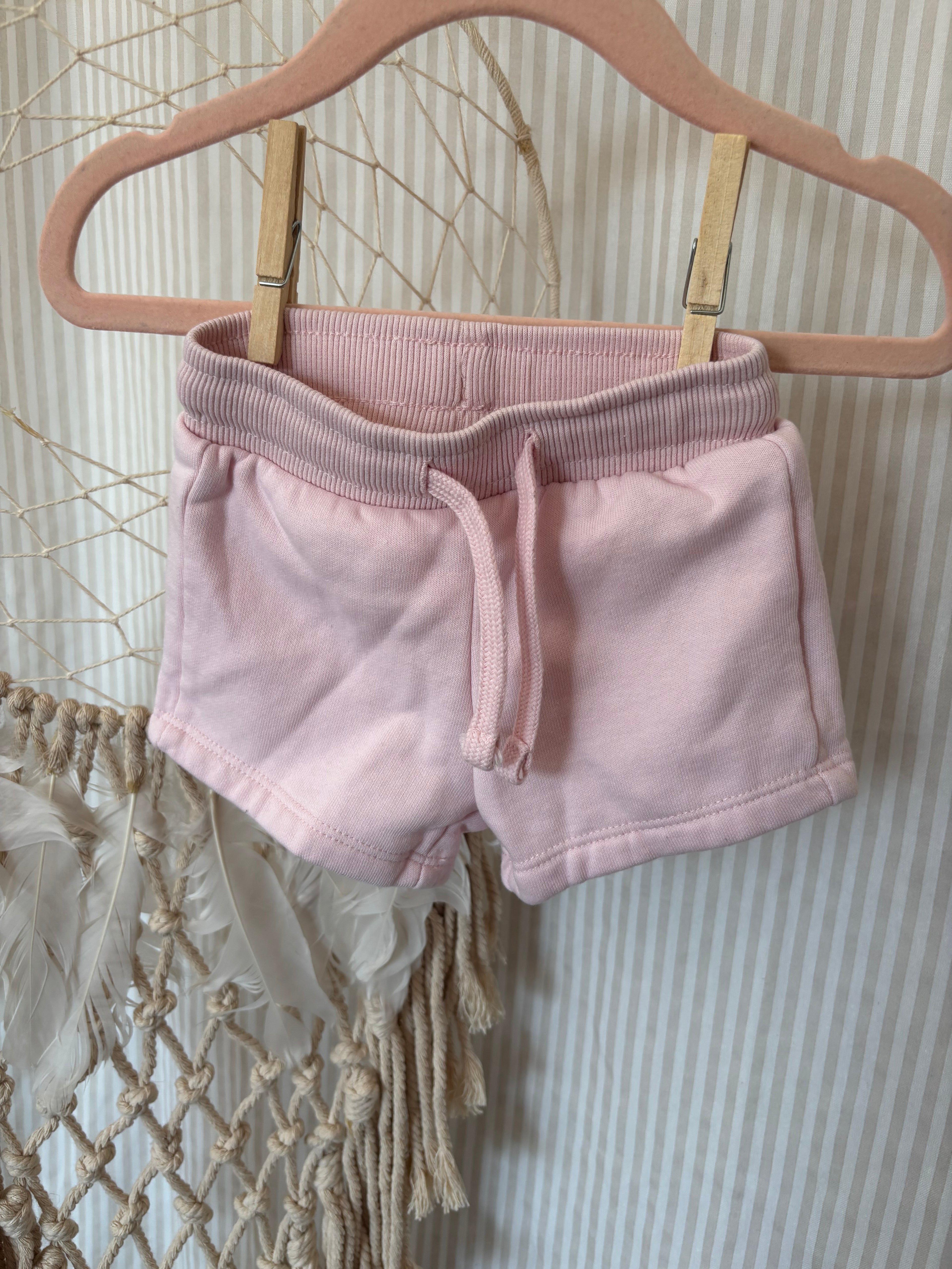 short (6m)