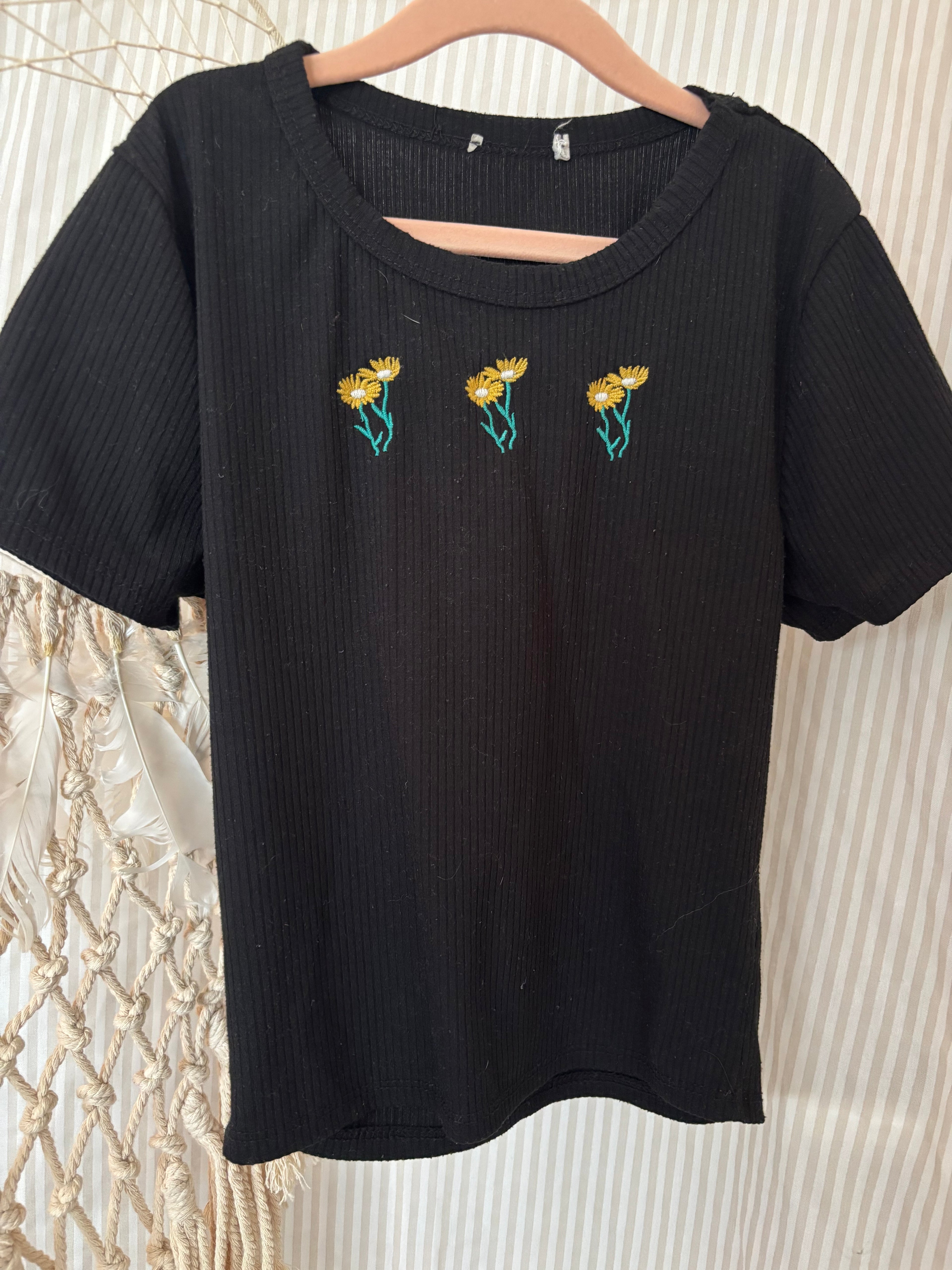 t-shirt (small)