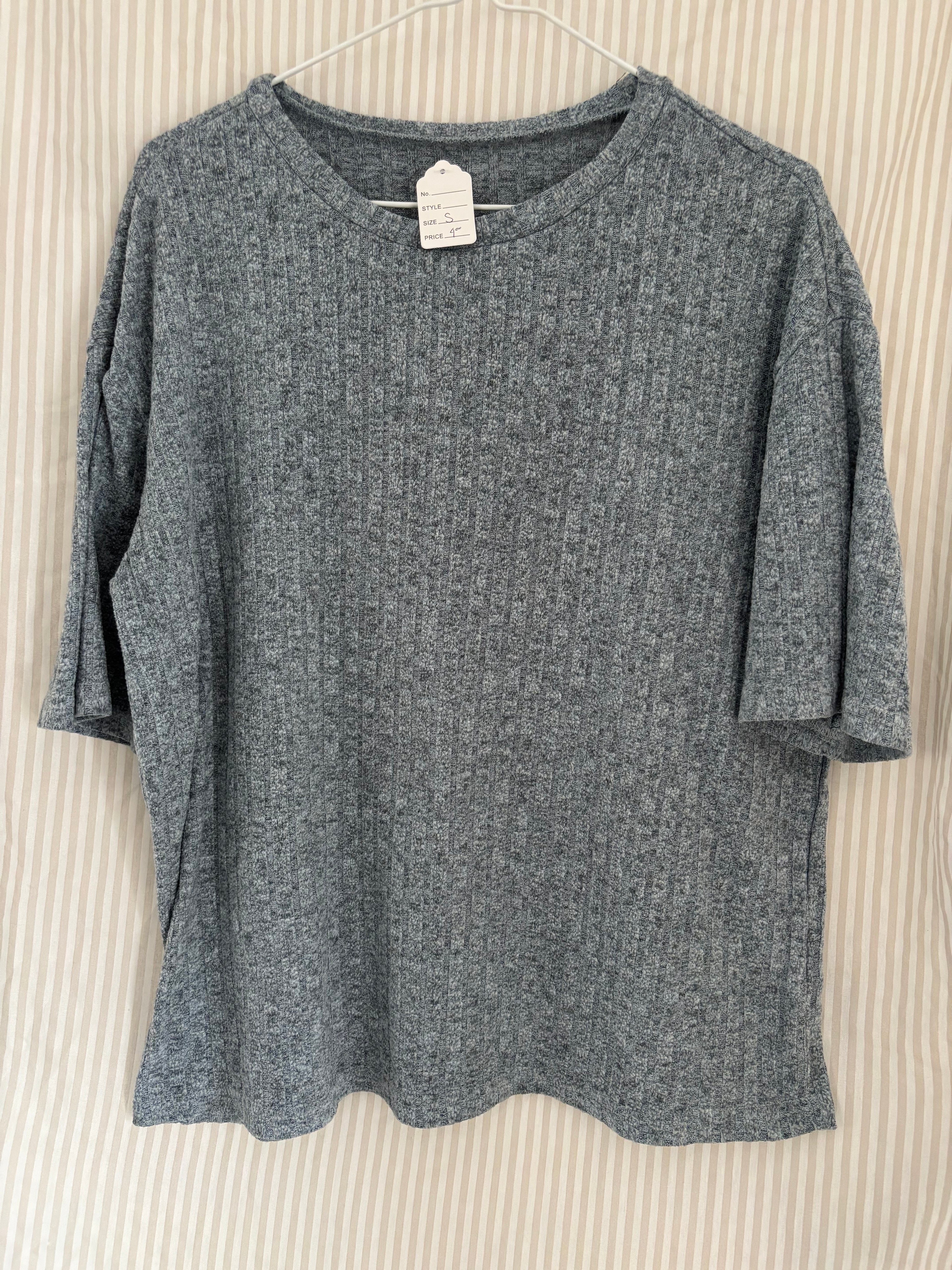 t-shirt (small)