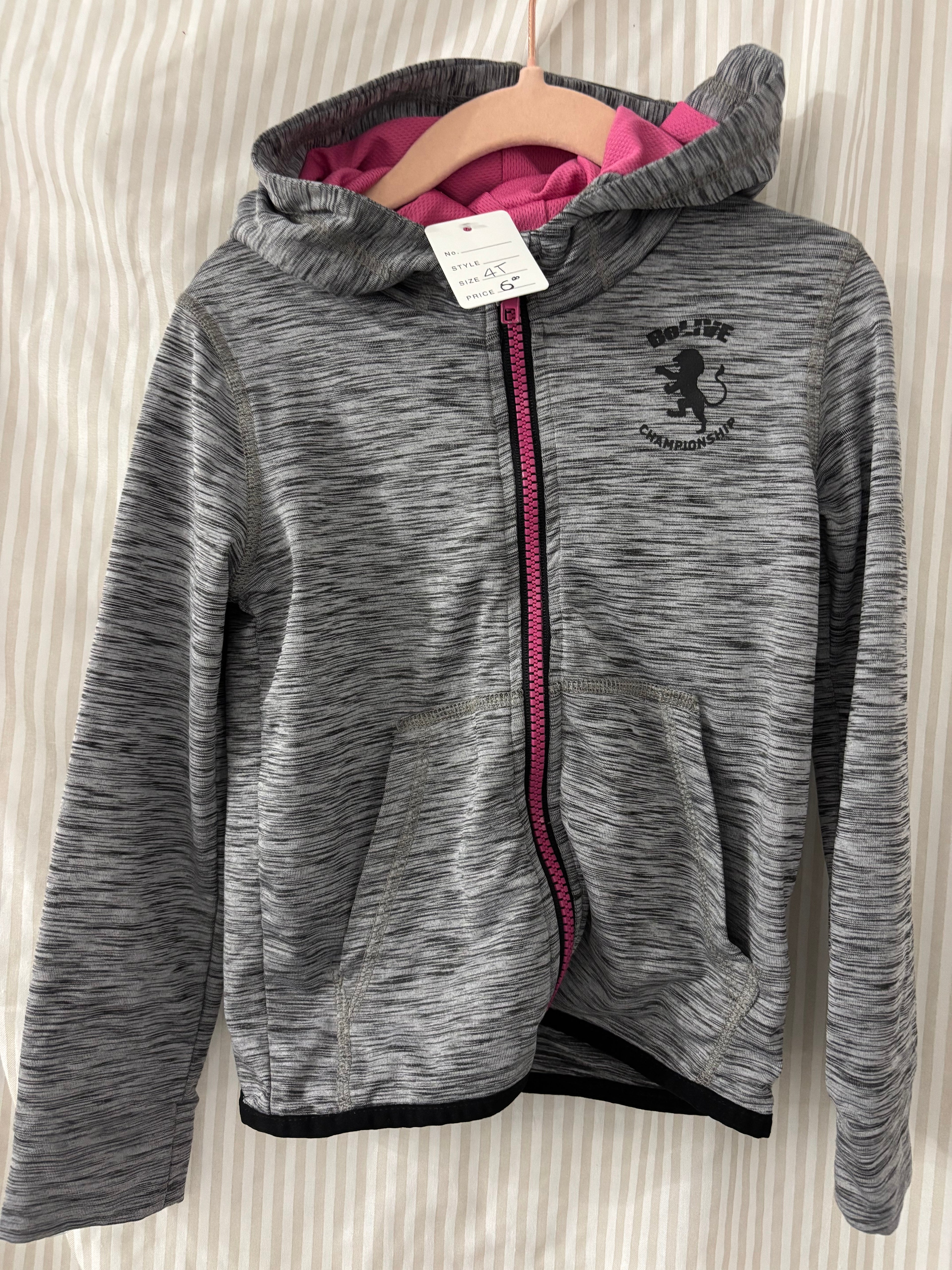 Veste à capuchon (4ans)
